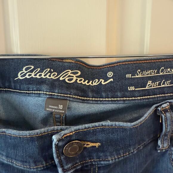 Eddie Bauer Women's Slightly Curvy Boot Cut Med Wash SZ 18 Western Plus Size - Picture 3 of 8